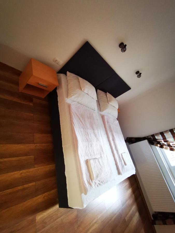 Mate Apartman Gyula Exterior foto