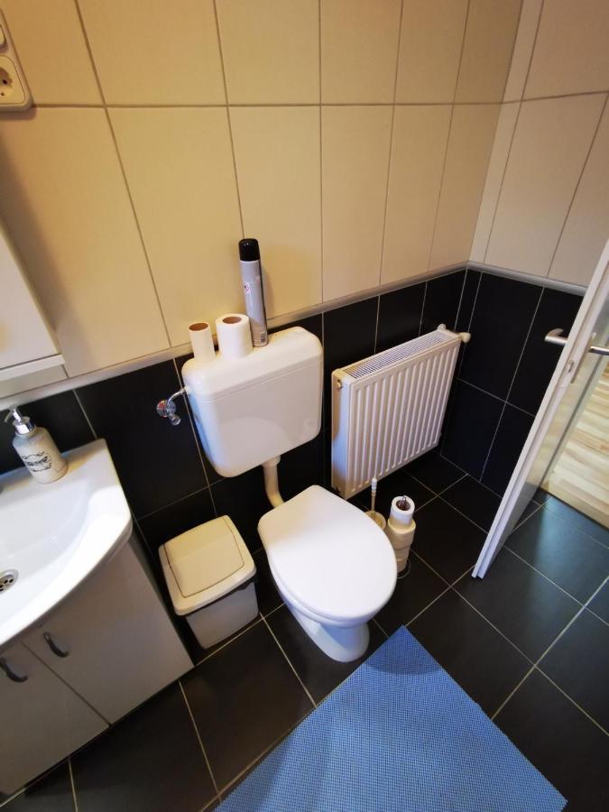 Mate Apartman Gyula Exterior foto