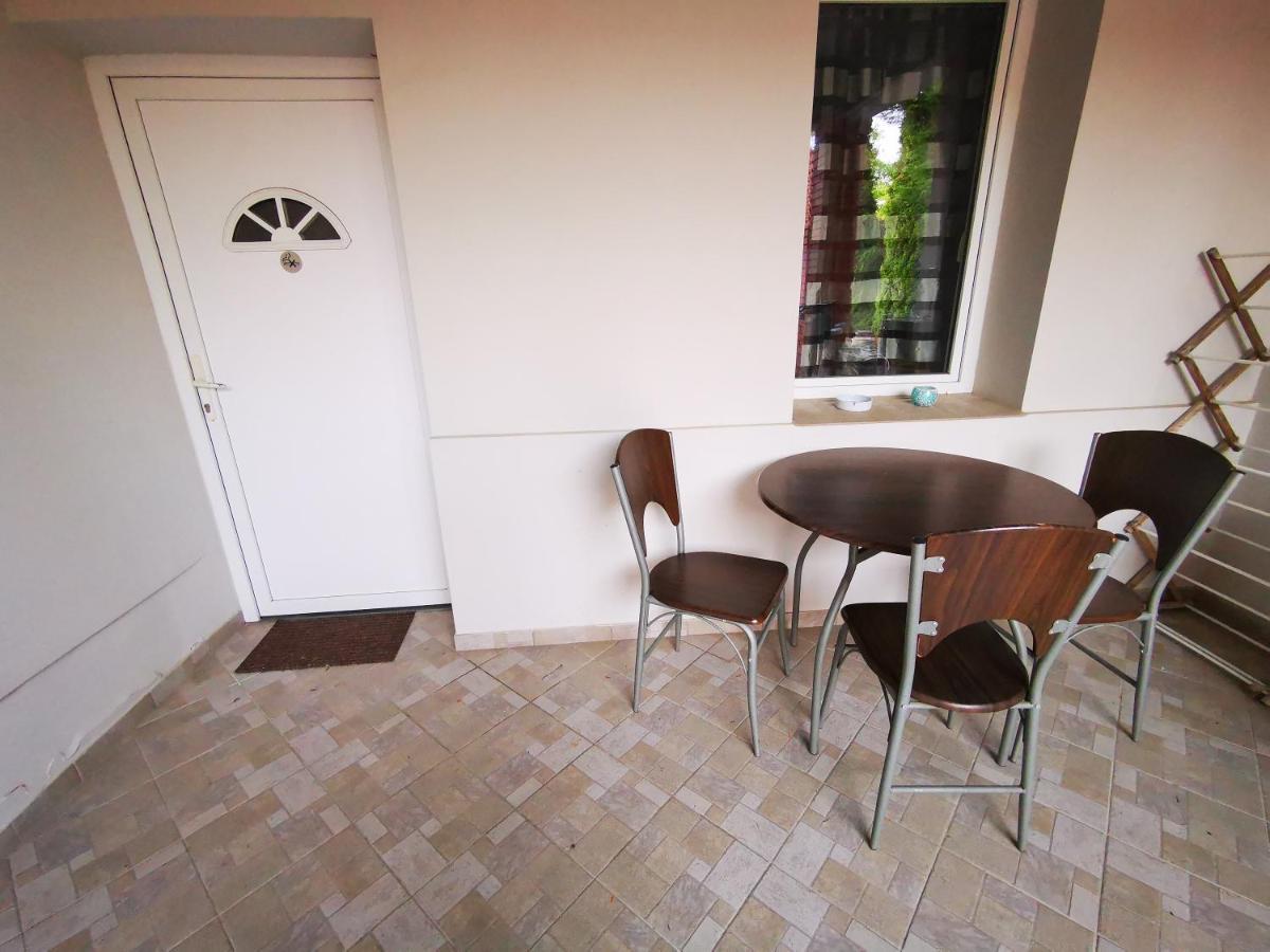 Mate Apartman Gyula Exterior foto